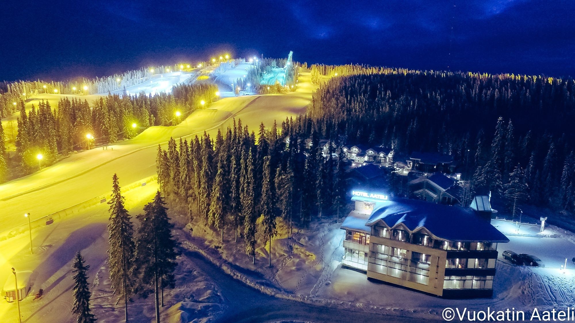 Hotel Aateli Hillside Vuokatti Exterior photo